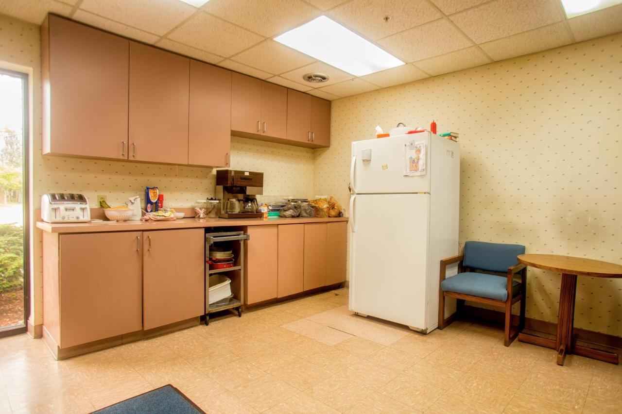 Lafayette Inn Moundsville المظهر الخارجي الصورة
