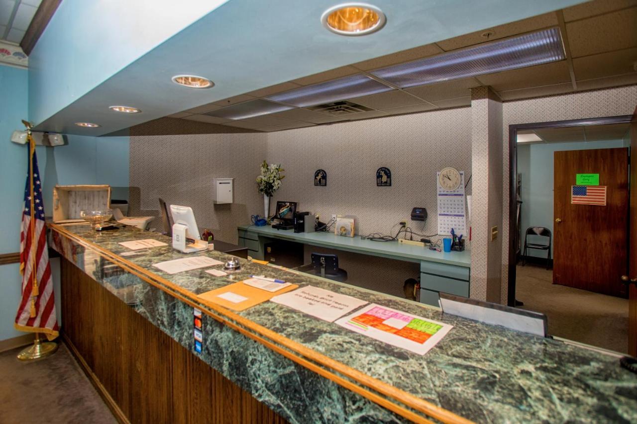 Lafayette Inn Moundsville المظهر الخارجي الصورة
