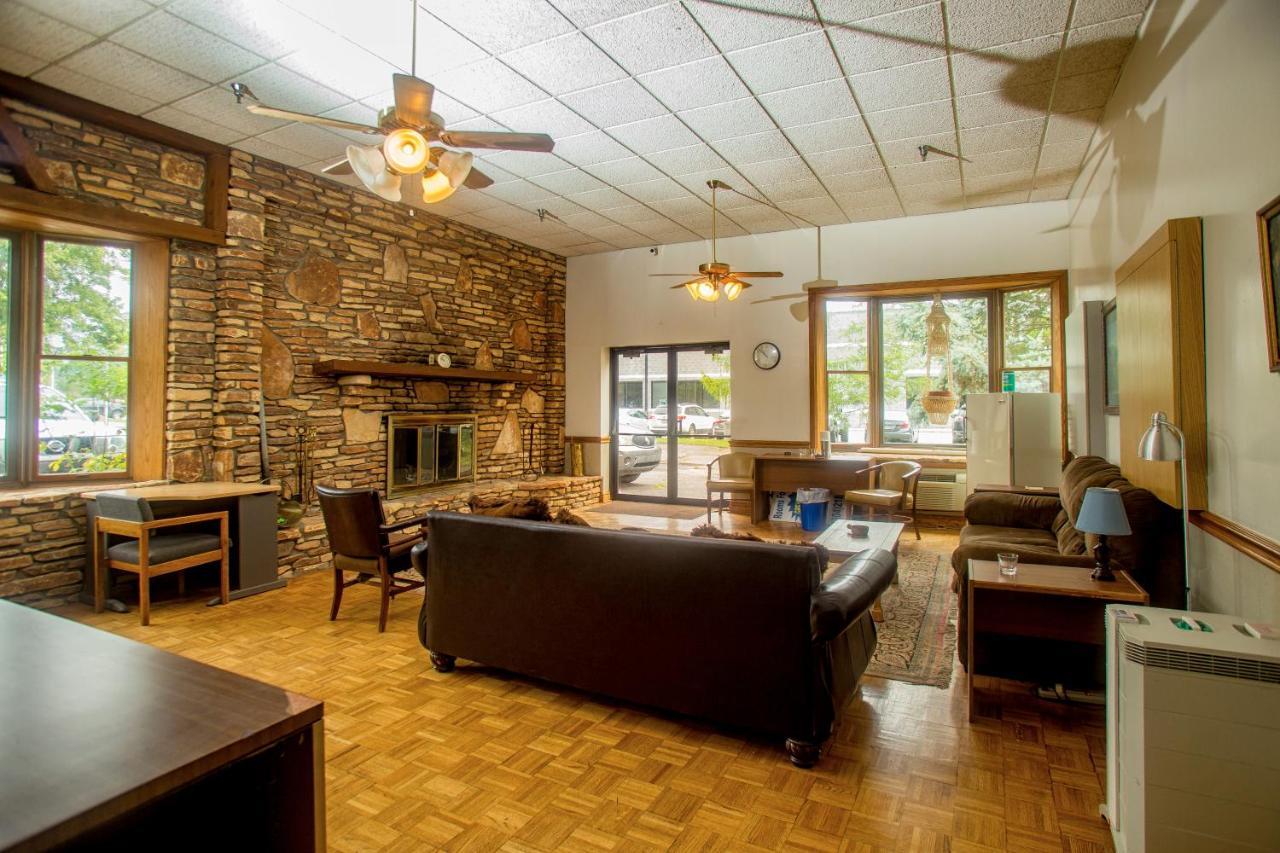 Lafayette Inn Moundsville المظهر الخارجي الصورة