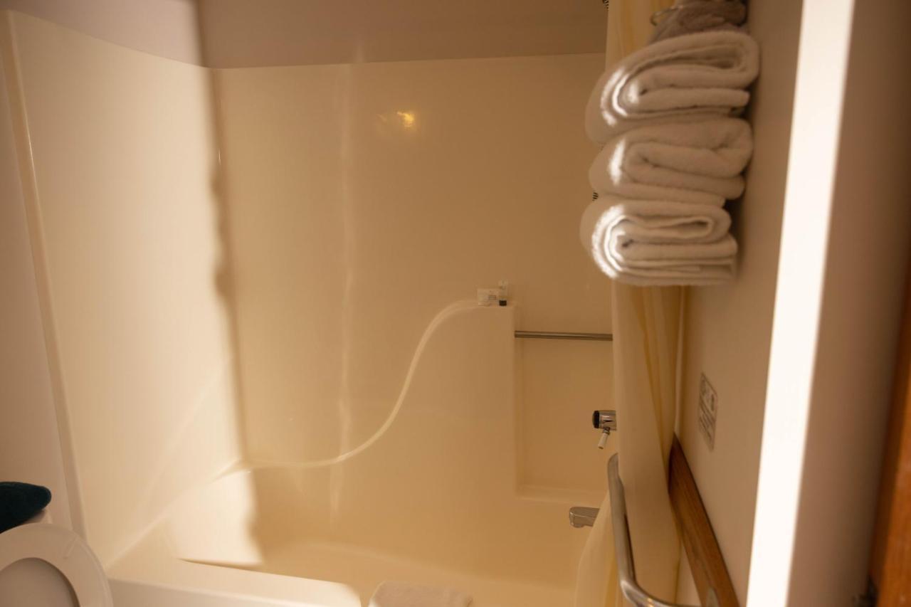 Lafayette Inn Moundsville المظهر الخارجي الصورة